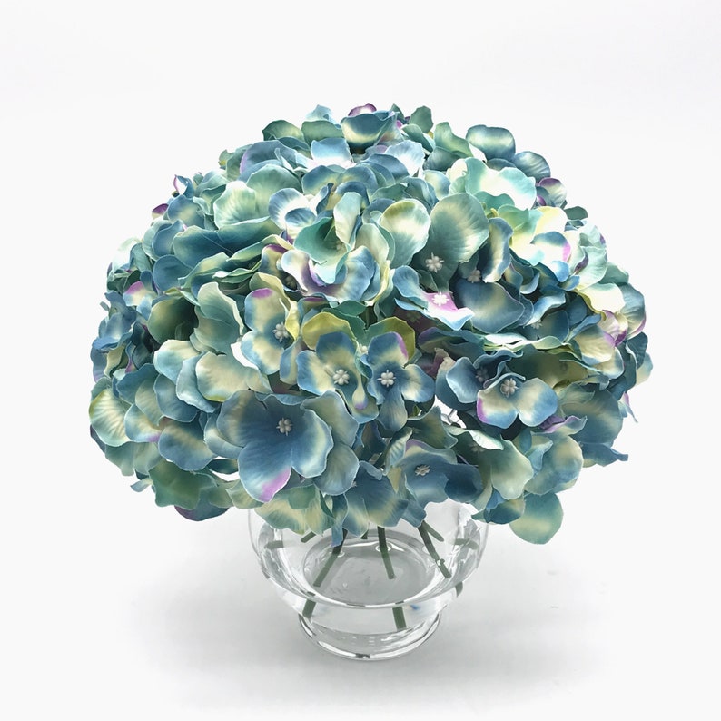 Azure Silk Hydrangea Flower Arrangement In Round Clear Glass Vase