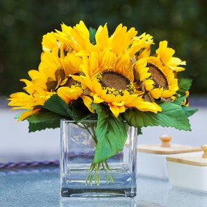 Vintage Sunflowers Artificial Flowers, Faux Silk Sunflowers Bouquet, Fake  Real Touch Long Stems Floral For Wedding Party Centerpieces Home Decoration  - Temu United Arab Emirates