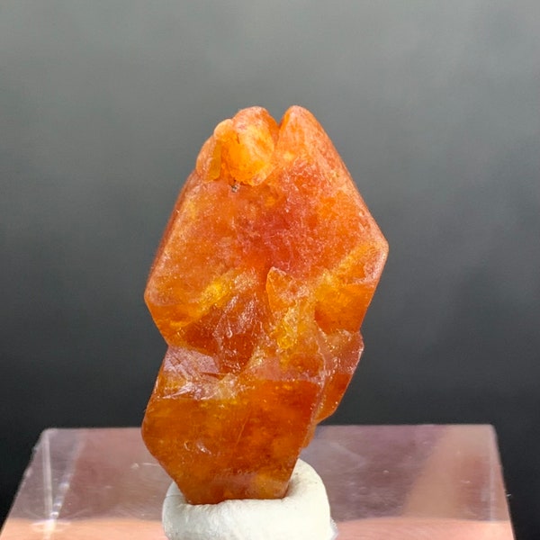 Natural Rare Most Twin Orange Color Schelite Crystal From Shengus Mine Skardu Pakistan, Rare Orange Color Schelite Crystal / 51 CT