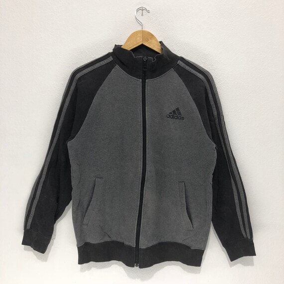 adidas sweater logo