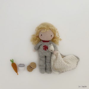 PDF tutorial in French/English/Español/Português, crochet Christmas doll, crochet pattern explanations to download image 10