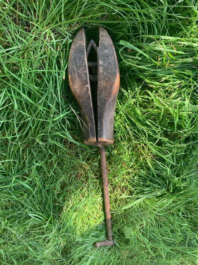 Vintage shoe stretcher