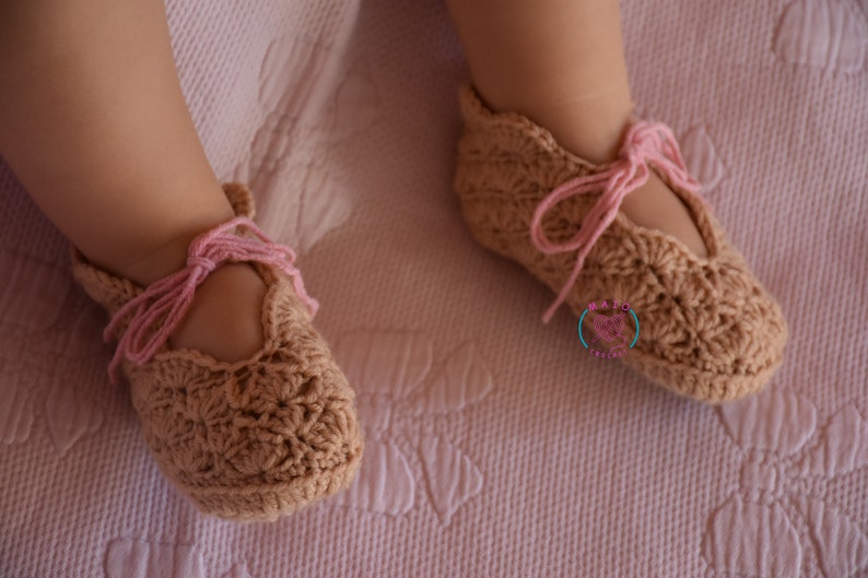 Crochet Baby Shoes Pattern, sizes newborn to 18months image 7