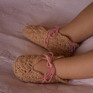 Crochet Baby Shoes Pattern, sizes newborn to 18months image 3