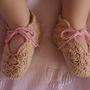 Crochet Baby Shoes Pattern, sizes newborn to 18months image 4