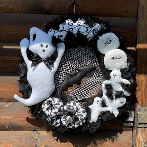 Halloween ghost wreath Autumn wreaths Pumpkin wreath Mummy head Halloween decor Handmade ghost wreath for the front door Natural wreath