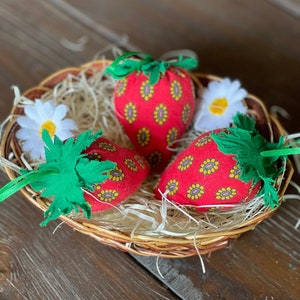 Fabric strawberry set of 3 Fabric strawberries Strawberry tier tray Strawberry bowl filler Plush strawberry Primitive summer decor Car decor