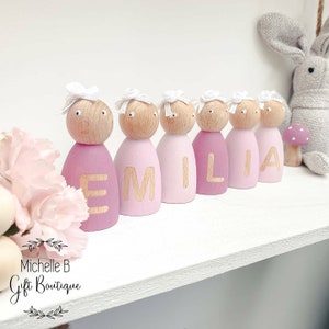 Muñecos de madera personalizados con clavijas para niñas y niños, gnomos, decoración con nombre en cualquier combinación de colores. Precio por muñeco/letra (pedido mínimo de 3)