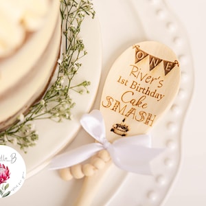 Personalised Wooden Cake Smash Spoon – Baby’s First Birthday Keepsake Gift – Engraved Cake Smash Photo Prop - With Or Without 2025 Charm