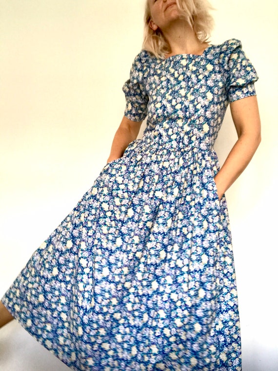 Iconic vintage Laura Ashley floral puff sleeves m