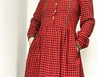 Vintage red and black check Austrian style dress / shirtwaist / size 12