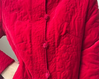 veste matelassée brodée en velours rouge bordeaux vintage
