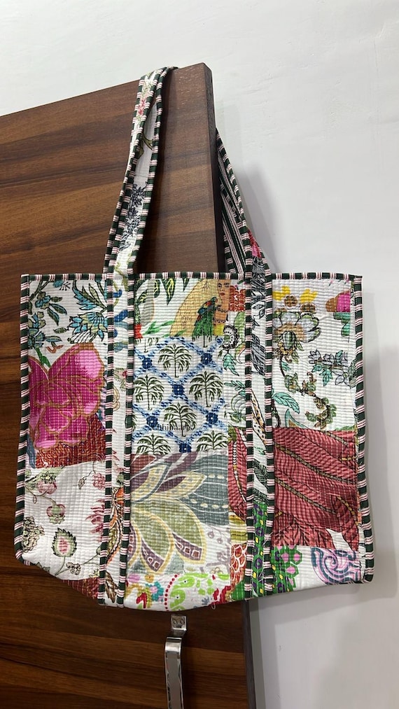 Bolsa de algodón acolchada estampada a mano: patchwork reversible