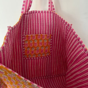 Sac à provisions réversible fait main en coton orange, bloc de couleur orange, sac fourre-tout, grand sac à provisions, sac fourre-tout matelassé, grand sac à fleurs, sac Kantha