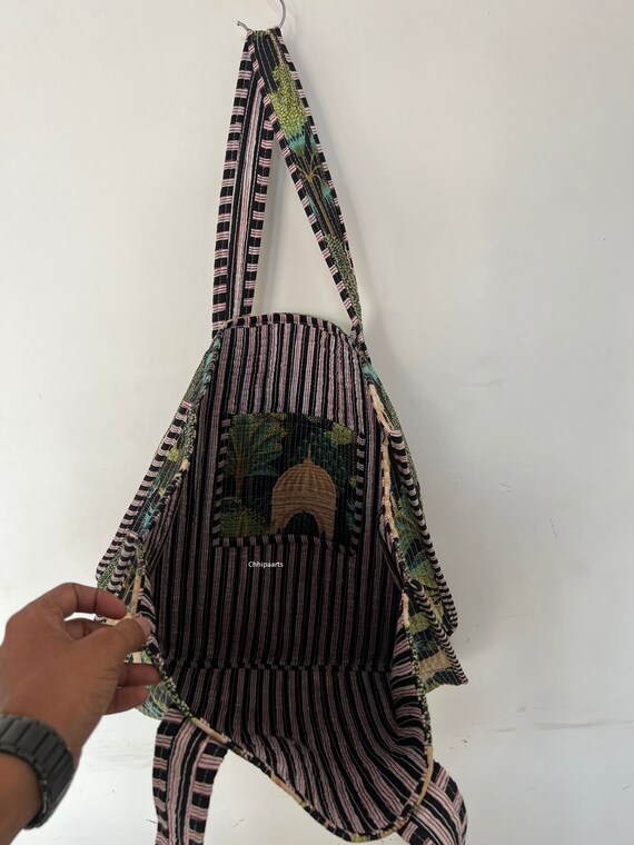Borsa A Tracolla Donna Con Stampa Anguria – Trapuntata, 3 Scomparti, Catena Rimovibile, Misura 20x15x7,6 Cm