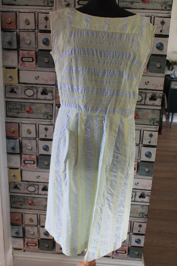 Very Pretty Lemon and Pale Blue Striped American O