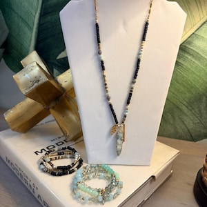 Stella & Dot Retired Artisan Druzy Stone Necklace and Bracelet Set