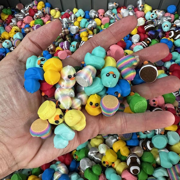 Bag of 100 Quacky Cruise Ducks – 3D Printed Mini Ducks