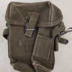 Vintage Military Issued Vietnam Era M14 Ammo Pouch