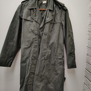 Vintage Issued Vietnam Era Woman's Army Green Raincoat-14S