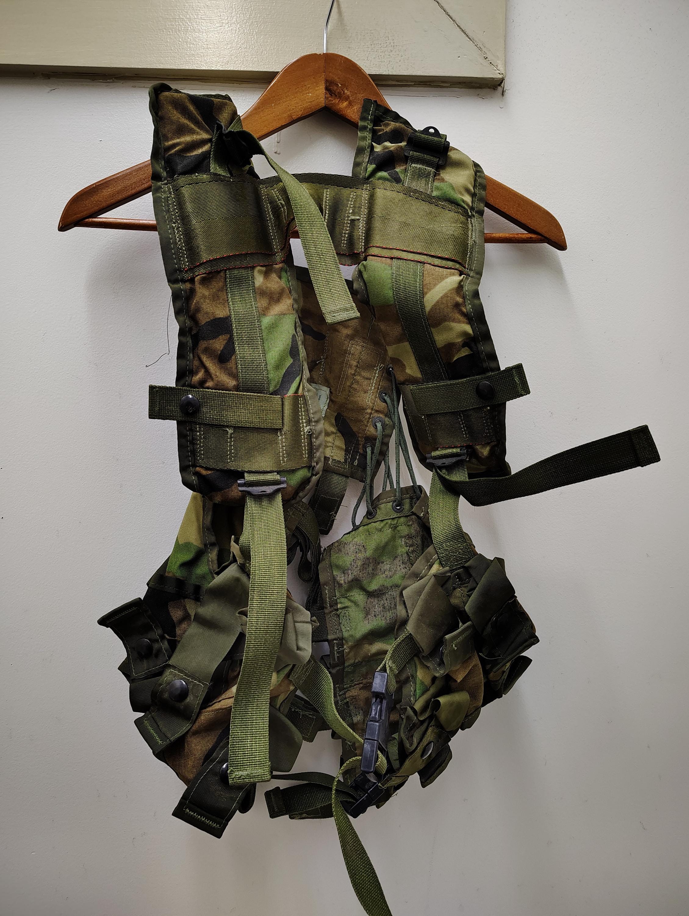 Woodland pasgt vest - Etsy 日本