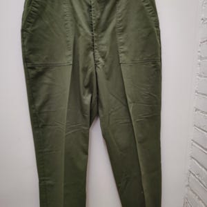 Pantaloni militari vintage da uomo in cotone verde oliva - 42x33