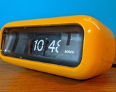 Super cool, 70s space age styled Bosch UDW2 flip clock alarm clock, mid century design icon