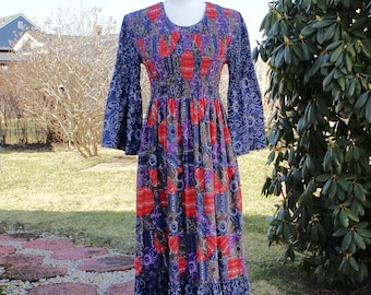 70s Vicky Vaughn Hippie Peasant Dress, Size XS, Vintage Ruched Shirred Elastic Bodice, Calico Maxi Length Prairie Dress
