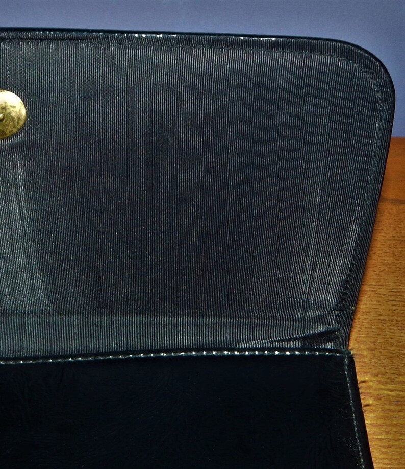 black top handle