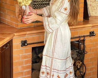 Elegante abito ricamato Abaya di lino vyshyvanka Abito boho da sposa ucraino di BoutiqueUA