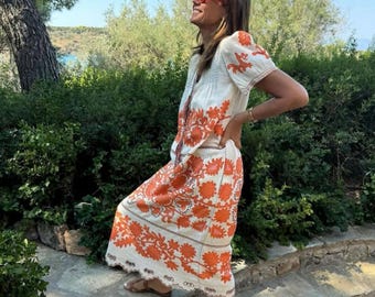 Petra besticktes besticktes Leinenkleid