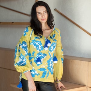 Floral boho blouse with Ukrainian embroidery Vyshyvanka Embroidered bohemian peasant blouse Olive linen loose top