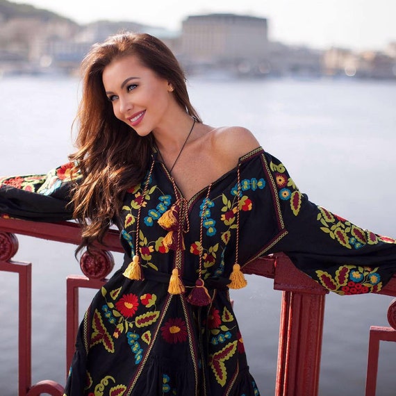 boutiques for wedding guest dresses