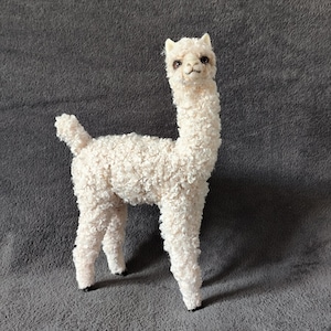 Flauschiges Alpaka naturgetreues, realistisches Tier OOAK Geschöpf