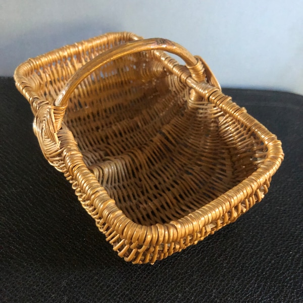 JOUET ANCIEN PANIER Poupee EUR 35,00 - FR