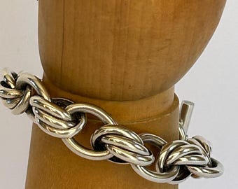 Beautiful and important Sterling Silver Bracelet Curb Links T-bar Clasp
