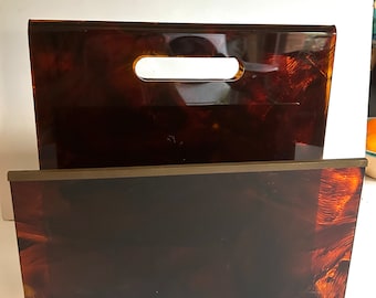 Portariviste Alapac in lucite imitazione tartaruga con bordi in ottone, anni '70
