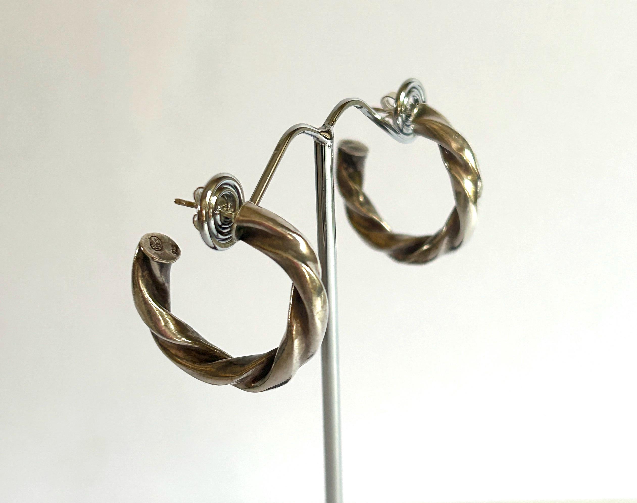 1 Paire de Boucles Oreilles à Clips Rondes Vintage Métal Doré Fantaisie 1970 Parfait Etat - Montres & Bijoux