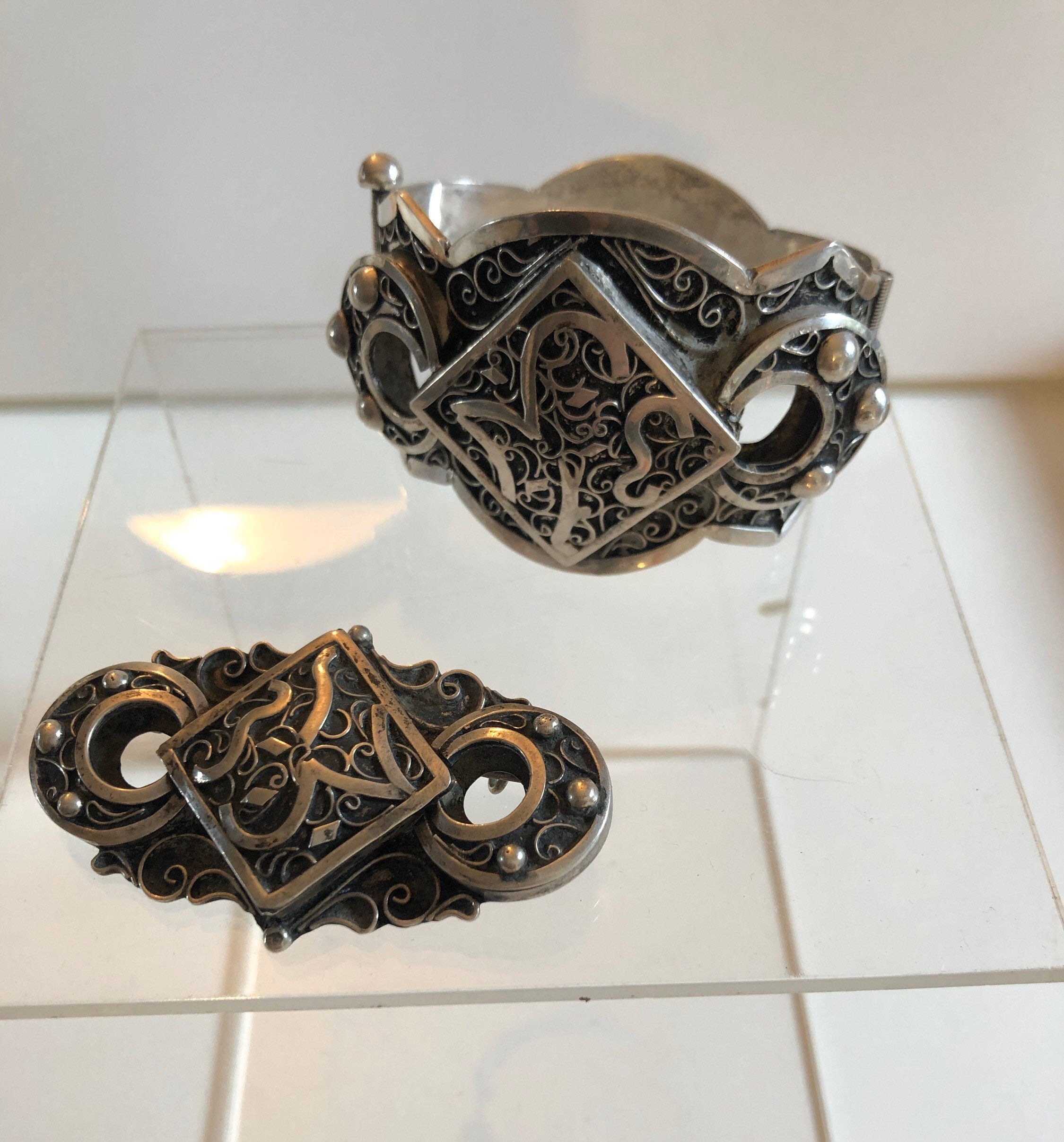 Broche kabyle berbère neuve en acier inoxydable rouge ethnique Generic