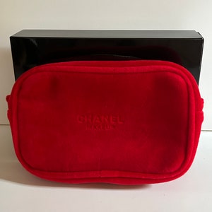 Adorable Chanel Make up Clutch Never Used Year 2000 