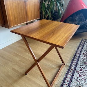 Table à cartes décorative pour ordinateur portable pliable des années 1960 par BRDR Furbo - Fabriqué au Danemark - Livraison gratuite en Amérique du Nord