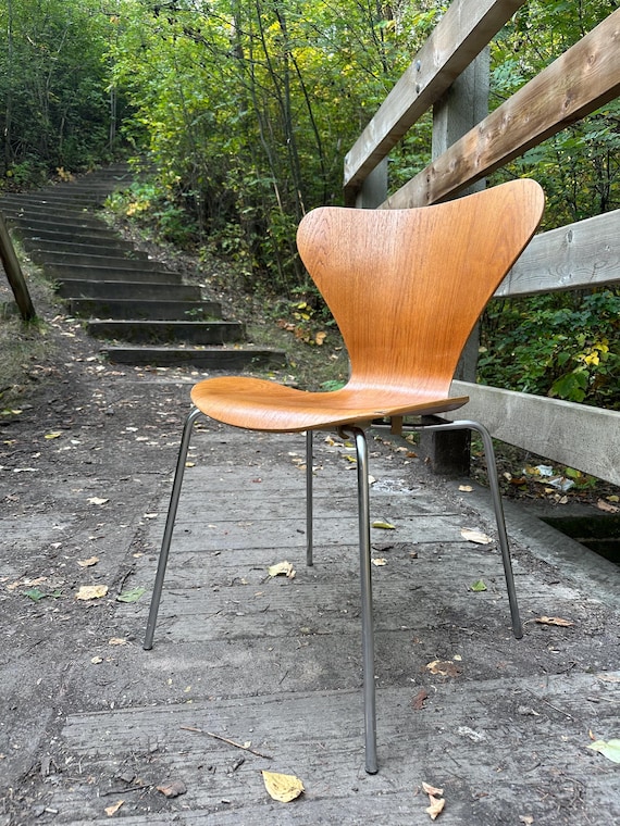 Series 7 Chair in Teak by Arne Jacobsen for Fritz Hansen, Denmark