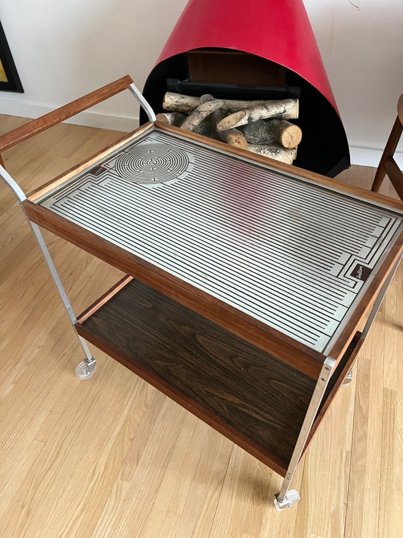 Brown Wood With Geometrically Metal Frame And Glass Bottom Tray Brown Wood With Geometrically Metal Frame And Glass Bottom Tray