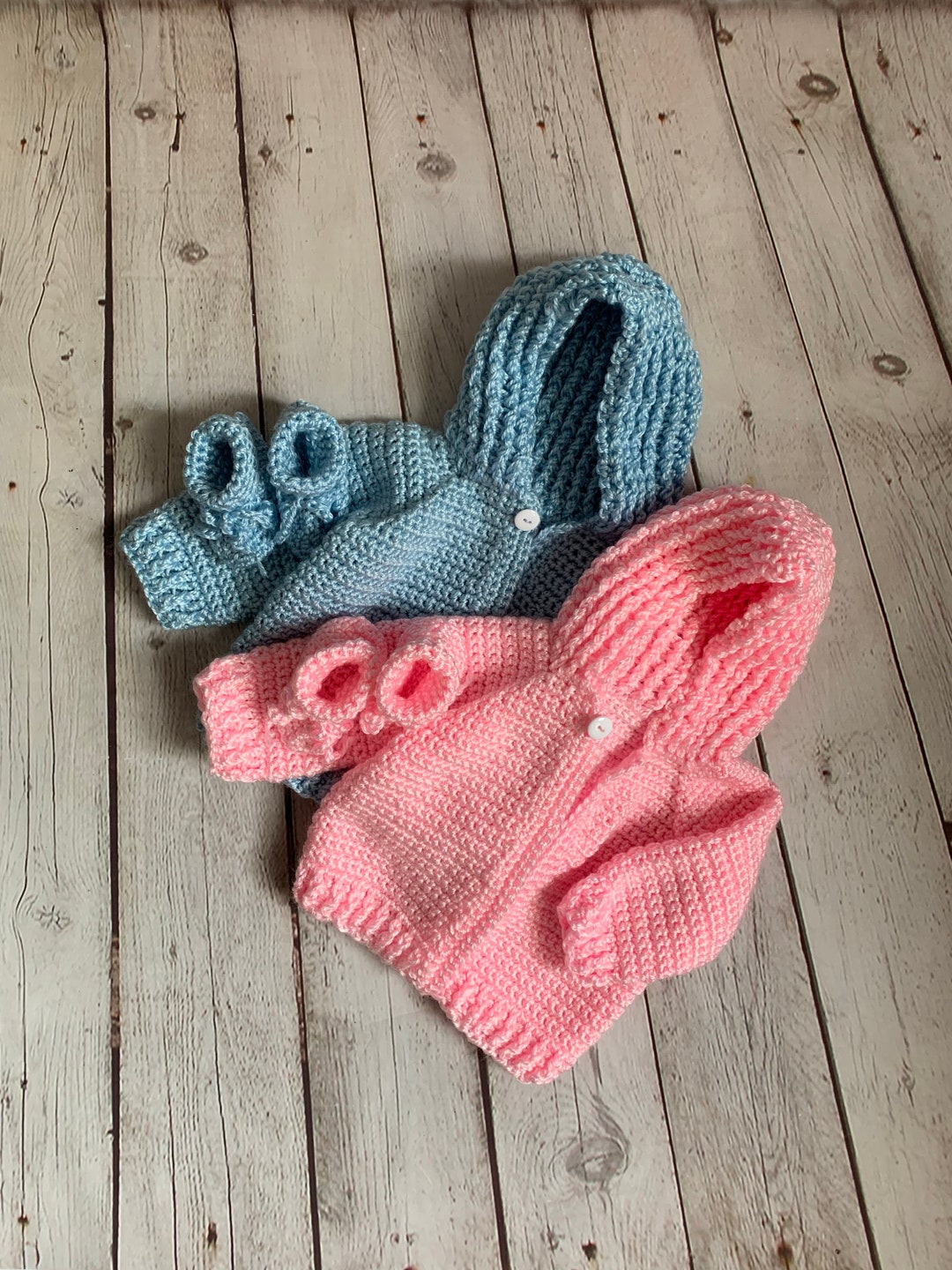 Crocheted Newborn Baby Sweater Sudaderas con botines Etsy España