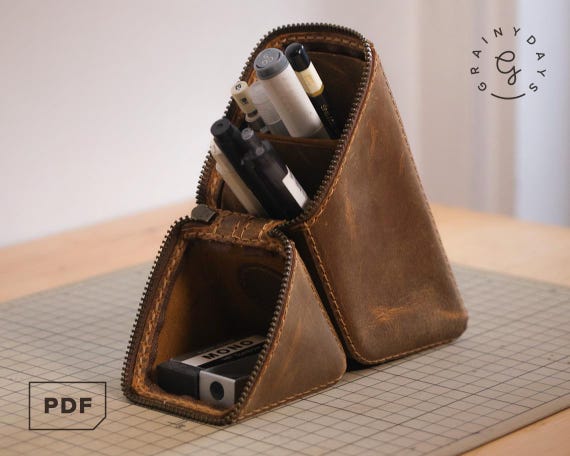 ビンテージマニアックス謹製 1959ブラウンケース用 ZIP復刻カバー Kakusta-inspired Leather Pen Case W/ Zipper [PDF Pattern] - Etsy