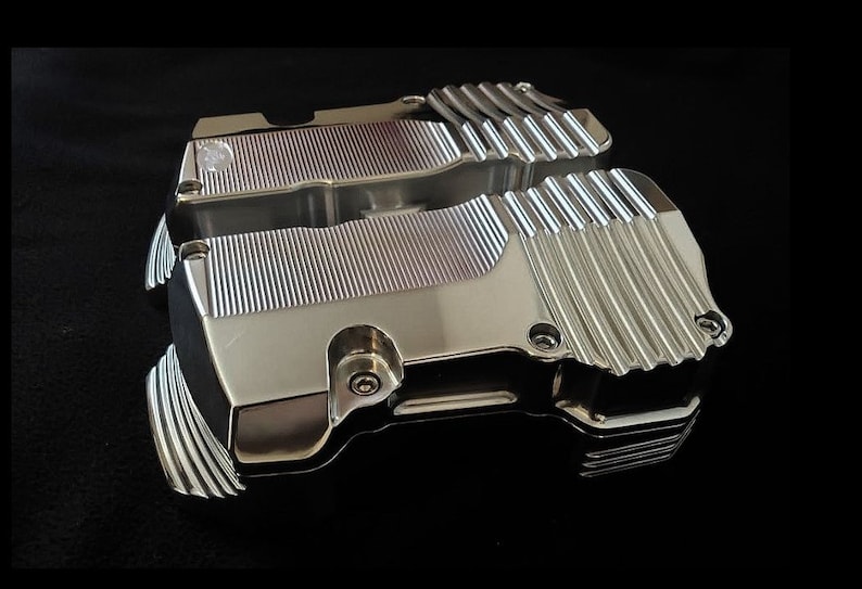 Harley Milwaukee 8 , M8 Only Show Polished Rocker Boxes High End Billet