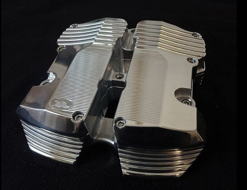 Harley Milwaukee 8 , M8 Only Show Polished Rocker Boxes High End Billet