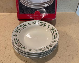 Royal Limited Holly Holiday Soup Bowls set of 4 in box