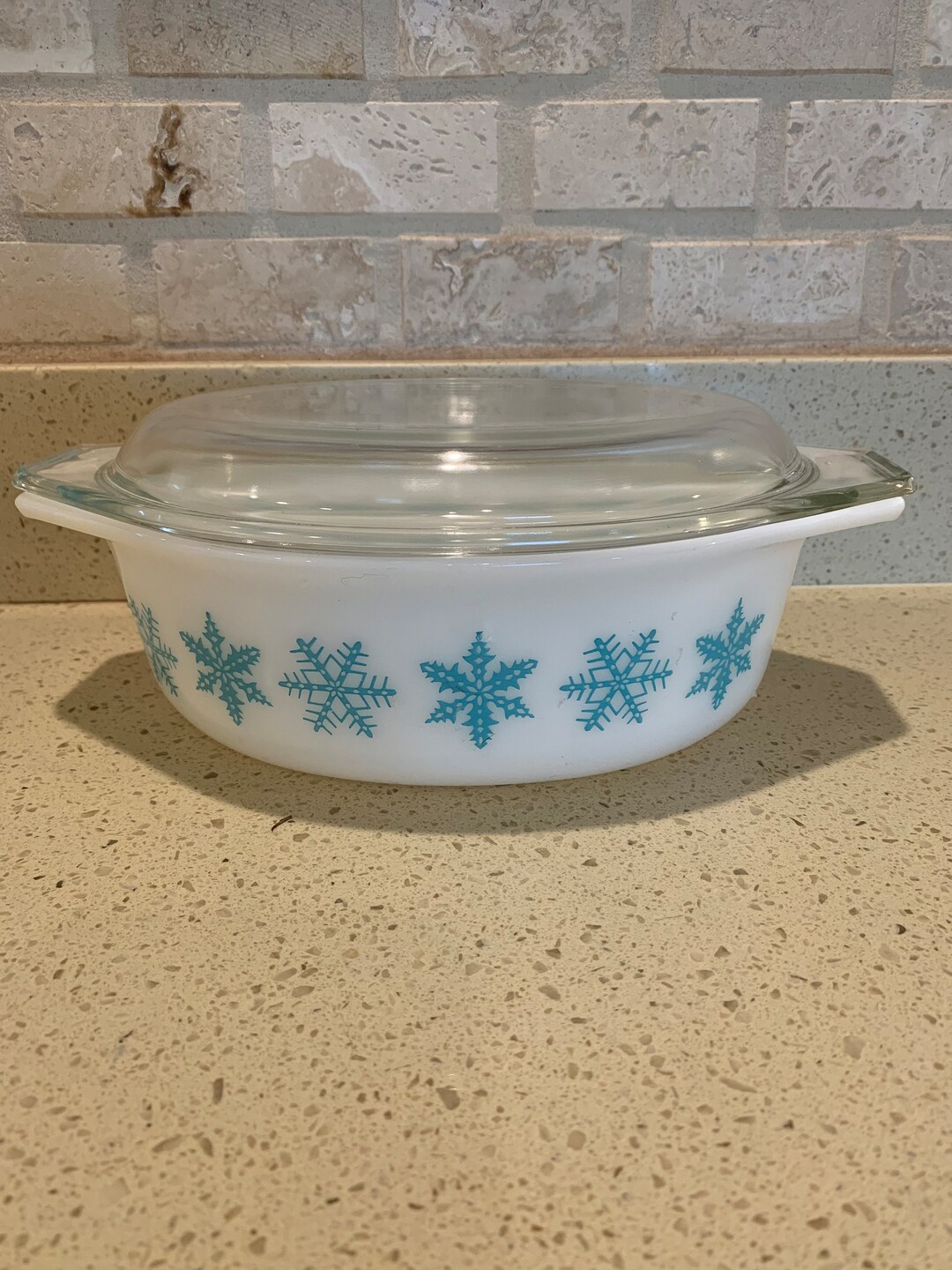 Pyrex Snowflake Collection Vintage Pyrex Snowflake 1 1/2 Quart Casserole Dish White/blue With Lid ...