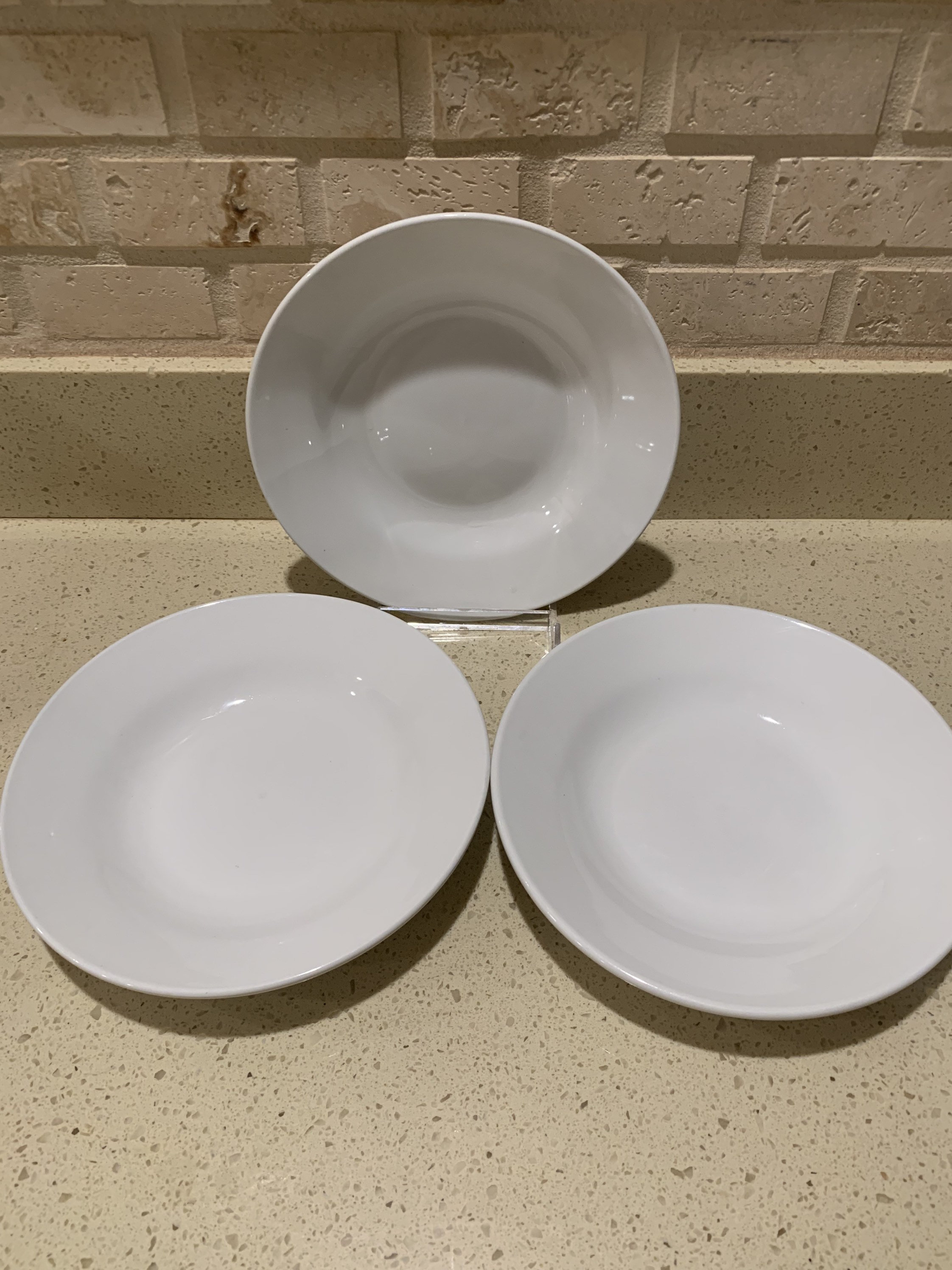 Williams Sonoma RESTAURANT Dinnerware Classic White Rimmed Soup Bowls 8”  set of 3